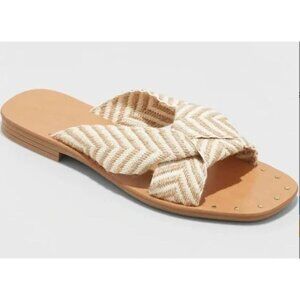 Universal Threads Tan Woven Slip-On Sandals With Chevron Pattern Size 8